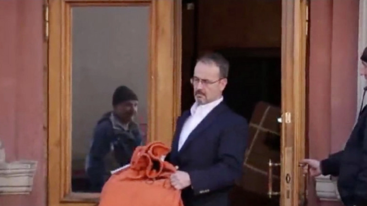 ทูตสหรัฐฯ-รัสเซีย กลับบ้านหลังถูกเนรเทศ ทูตสหรัฐฯ-รัสเซีย กลับบ้านหลังถูกเนรเทศ