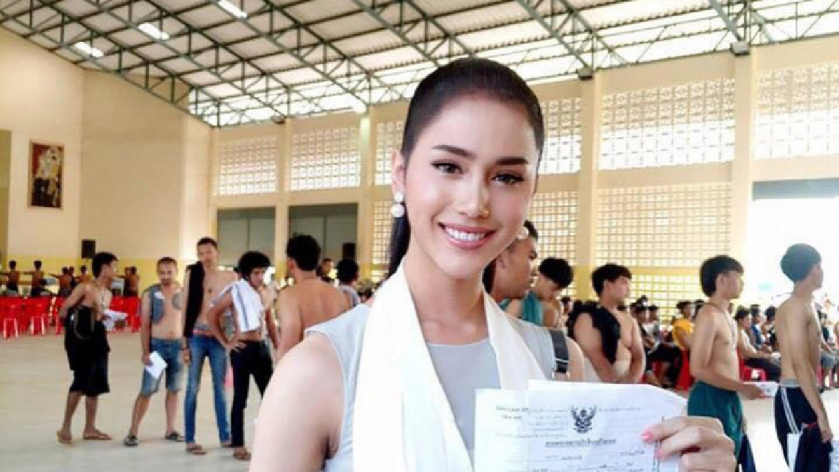 ฮือฮา! คัดเลือกทหารเกณฑ์เขาพนมสาวประเภทสอง ดีกรีนางงาม