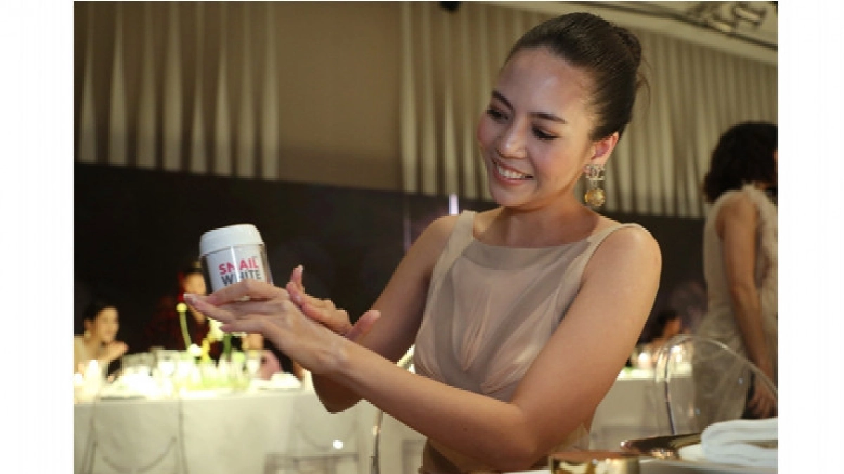 อยากเจ้าของผิวสวยอ่อนเยาว์ ฟังทางนี้