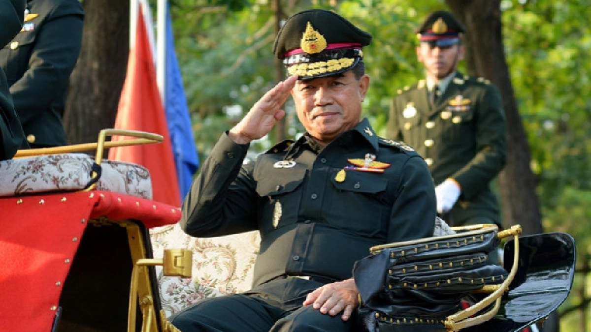 "ผบ.ทบ." โยน "วิษณุ" แจง ปม แก้ไข คำสั่ง คสช. 53/2560