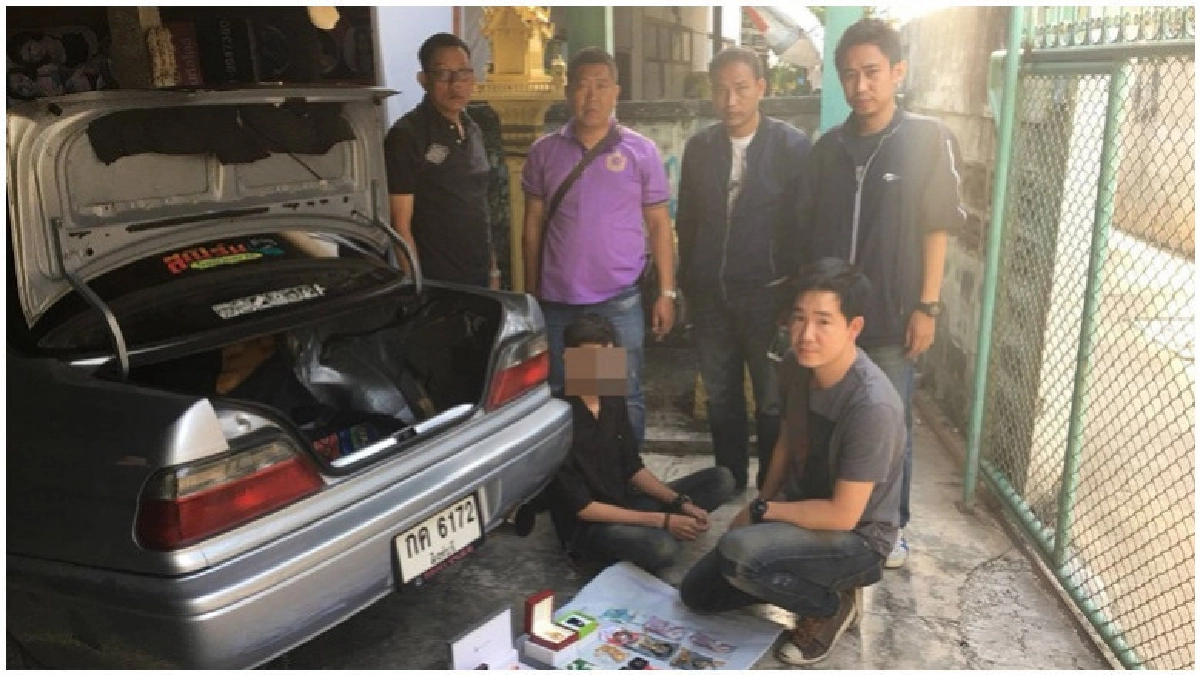 ตร.รวบมือดีย่องเบากวาดเครื่องเพชรเจ้าบ้านนับสิบล้านเผ่นหนี!! ตร.รวบมือดีย่องเบากวาดเครื่องเพชรเจ้าบ้านนับสิบล้านเผ่นหนี!!