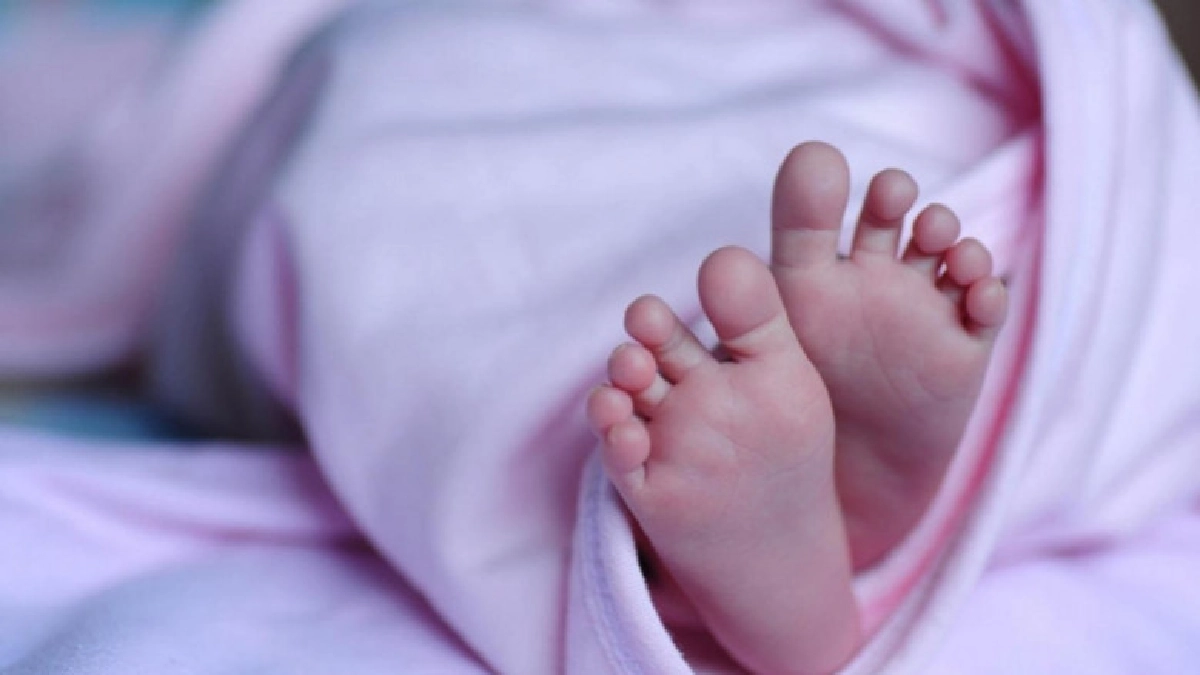 ตี๋น้อยลืมตาดูโลกหลังพ่อแม่ตาย 4 ปีก่อน  