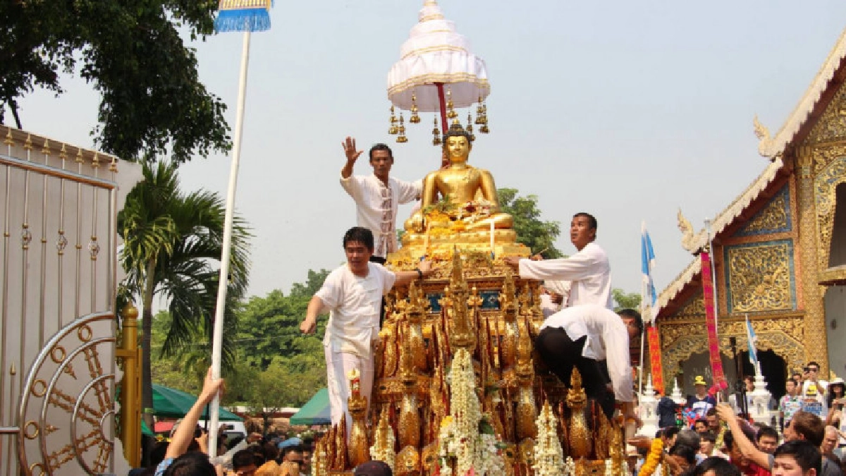 ปชช.เชียงใหม่ร่วมขบวนแห่พระพุทธรูปสำคัญ ปชช.เชียงใหม่ร่วมขบวนแห่พระพุทธรูปสำคัญ