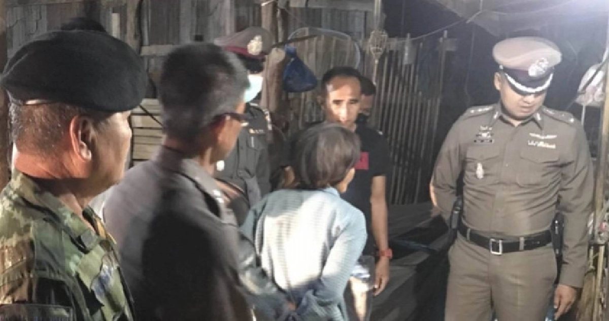 แม่เฒ่าใช้ค้อนปอนด์ทุบหัวผัวขี้เมาดับ แม่เฒ่าใช้ค้อนปอนด์ทุบหัวผัวขี้เมาดับ