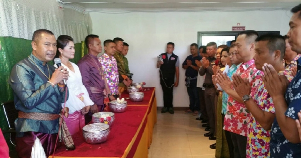 ตำรวจพัทยาร่วมสืบสานประเพณีแต่งชุดไทยวันไหลพัทยา ตำรวจพัทยาร่วมสืบสานประเพณีแต่งชุดไทยวันไหลพัทยา