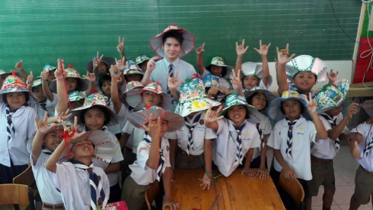 "โครงการครูอาสา" แบ่งปันความรู้เด็กยากไร้