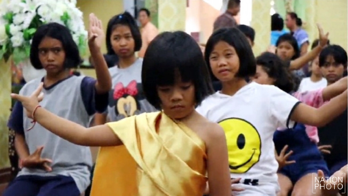 สืบสานตำนานลิเกไทย !! สืบสานตำนานลิเกไทย !!