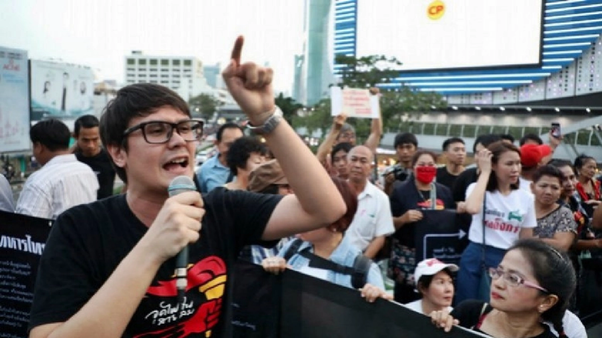 "โรม" ปฏิเสธทุกข้อหา คดีชุมนุมคนอยากเลือกตั้ง "โรม" ปฏิเสธทุกข้อหา คดีชุมนุมคนอยากเลือกตั้ง