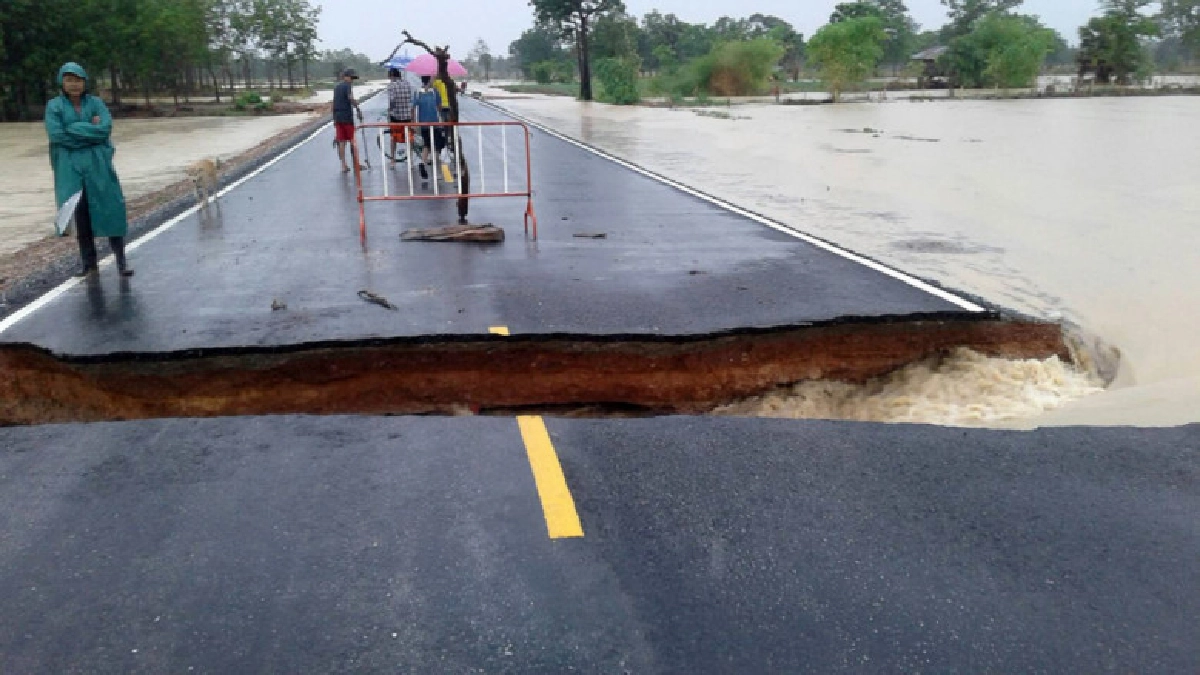 ฝนถล่ม "สระแก้ว" เช้ามืดถึงบ่าย ไม่หยุด!! ฝนถล่ม "สระแก้ว" เช้ามืดถึงบ่าย ไม่หยุด!!