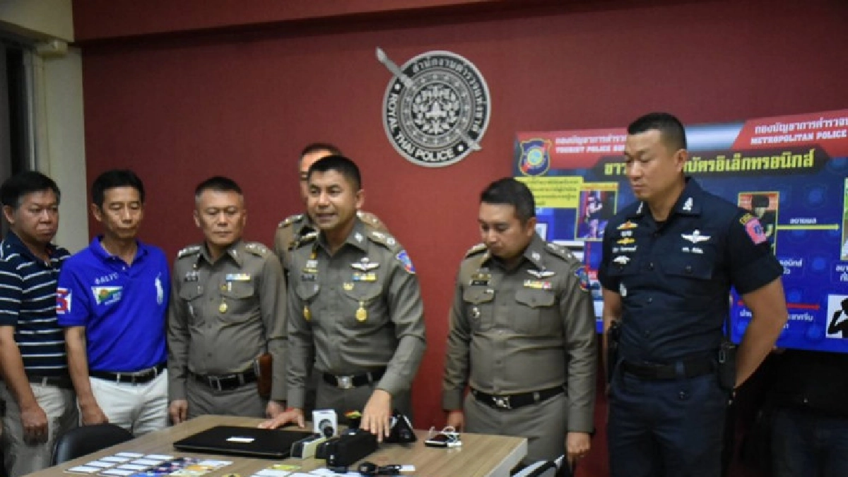 รวบหนุ่มจีนปลอมบัตรคาตู้เอทีเอ็ม (มีคลิป)