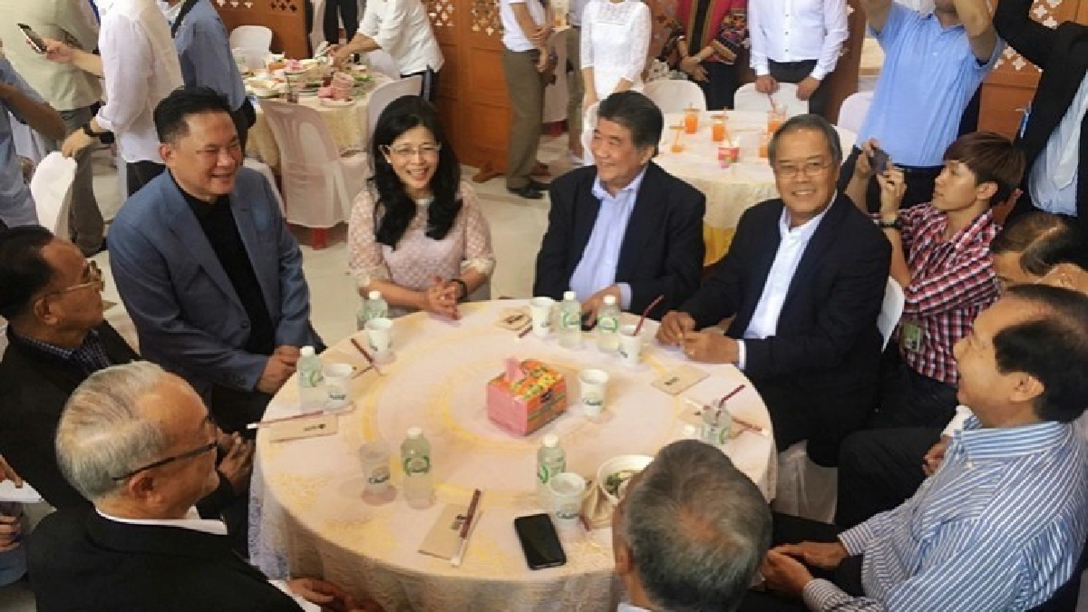 "เจ๊หน่อย" จัดเบิร์ดเดย์ 57 ปี แกนนำ-ส.ส.เพื่อไทย ร่วมคึกคัก
