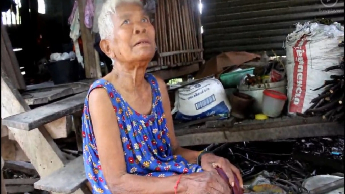 คุณยายวัย 77 ความเป็นอยู่แร้นแค้น!! คุณยายวัย 77 ความเป็นอยู่แร้นแค้น!!