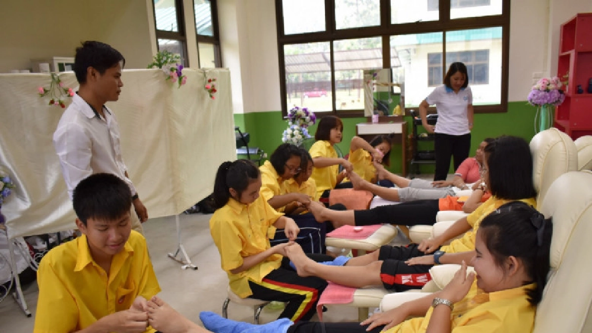 ต้นกล้าแห่งความดี รุ่นที่ 1 แห่งราชมงคล สกลนคร