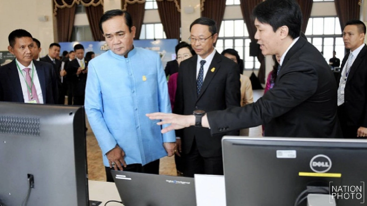 "บิ๊กตู่"อ้าแขนเชิญ"นักการเมือง" เข้าอบรม"ป.ย.ป."รุ่น3