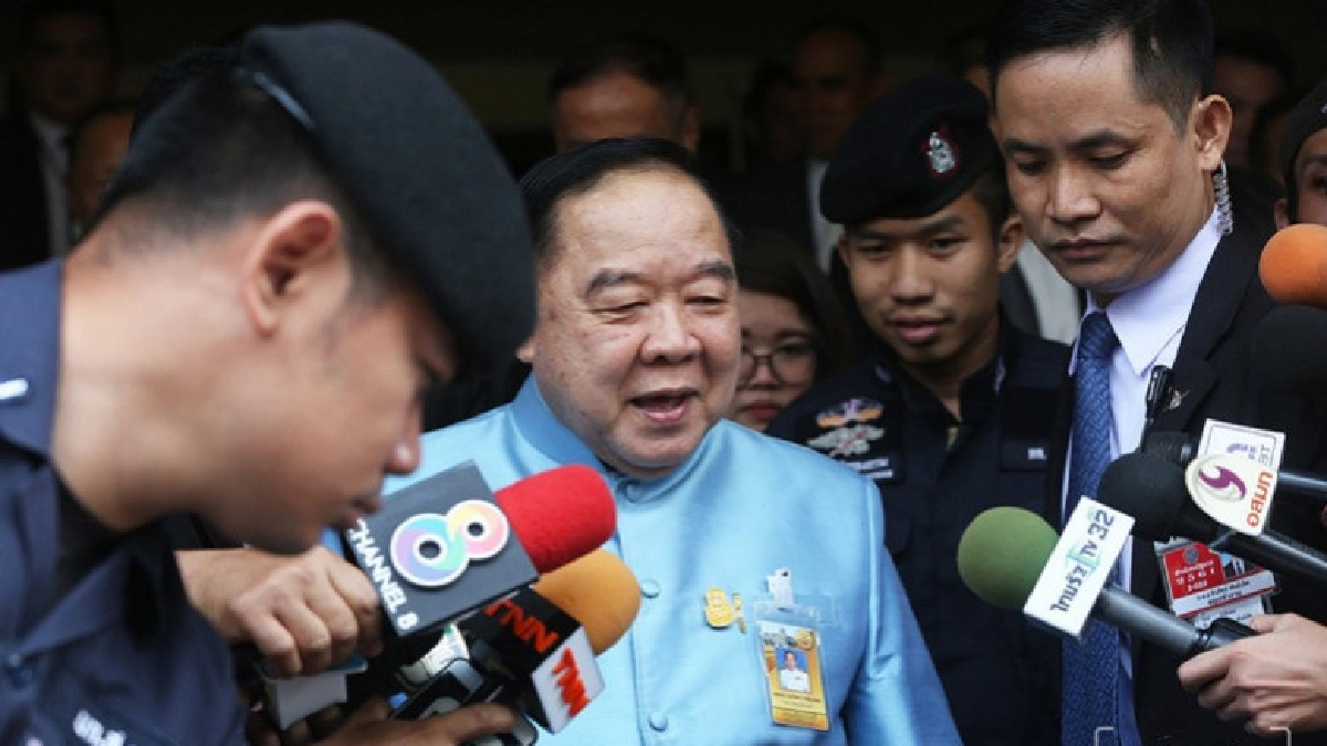 "พี่ป้อม" ยันพร้อมสนับสนุน "น้องตู่" ทำหน้าที่ต่อ "พี่ป้อม" ยันพร้อมสนับสนุน "น้องตู่" ทำหน้าที่ต่อ