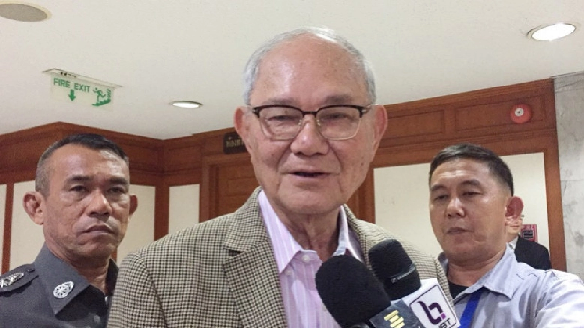 "มีชัย"ซุ่มคุยข้อมูลสน.โอ่ได้เนื้อหาเขียนร่างกม.ตร.ให้ชัดเจน "มีชัย"ซุ่มคุยข้อมูลสน.โอ่ได้เนื้อหาเขียนร่างกม.ตร.ให้ชัดเจน