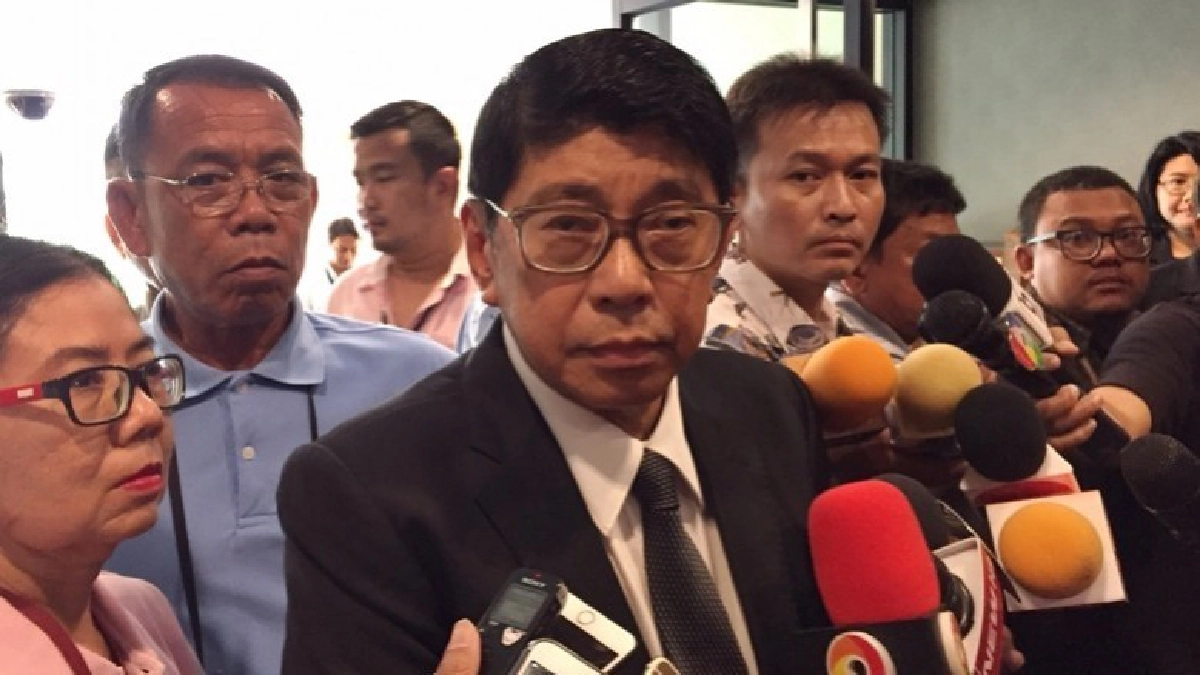"วิษณุ" ยังไม่นัดพรรคการเมืองคุย รอศาลรธน.ตีความกม.เลือกตั้ง "วิษณุ" ยังไม่นัดพรรคการเมืองคุย รอศาลรธน.ตีความกม.เลือกตั้ง