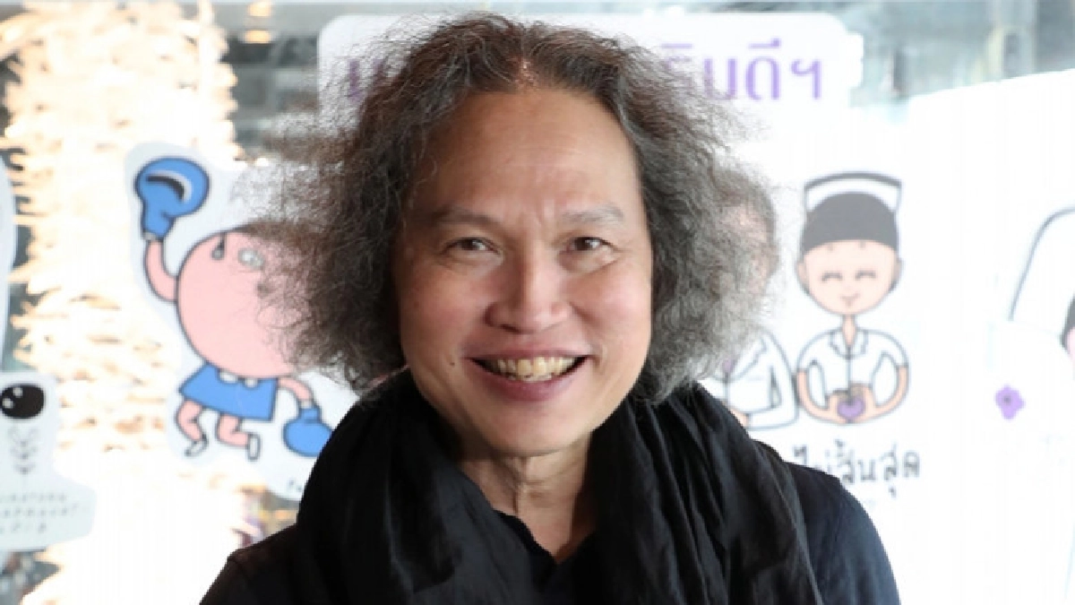 ครูโตนำทีมออกแบบสินค้าที่ระลึกให้กับมูลนิธิรามาธิบดี ครูโตนำทีมออกแบบสินค้าที่ระลึกให้กับมูลนิธิรามาธิบดี