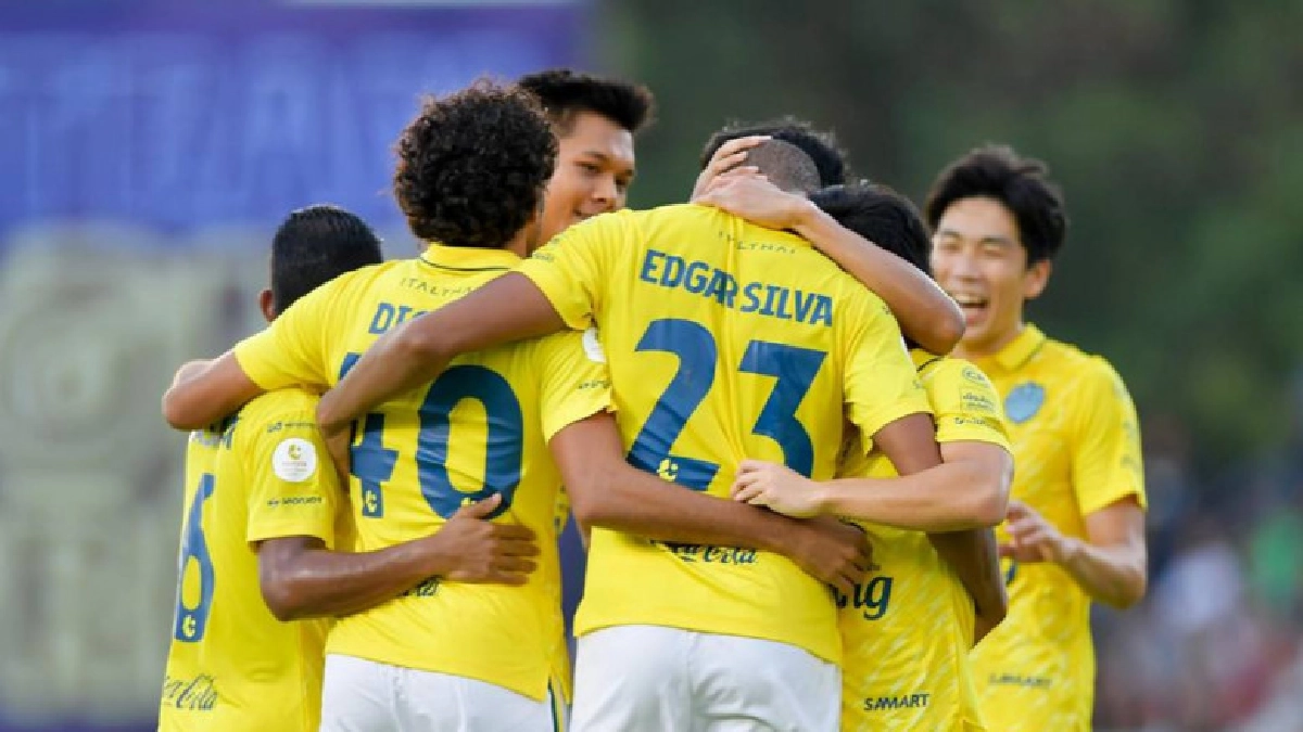 เอ็ดการ์แฮตทริก!"บุรีรัมย์"บุกรัว"พัทยา"4-2ทวงจ่าฝูงลีกคืน เอ็ดการ์แฮตทริก!"บุรีรัมย์"บุกรัว"พัทยา"4-2ทวงจ่าฝูงลีกคืน