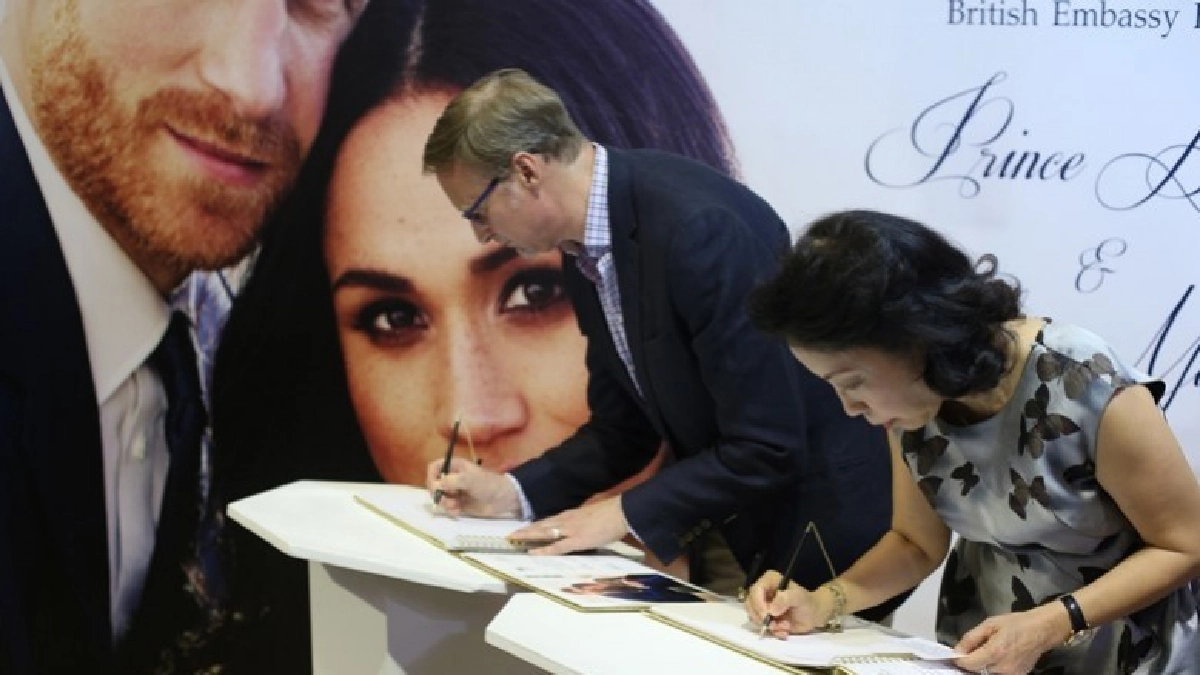 ชาวไทยร่วมถวายพระพร"เจ้าชายแฮร์รี่-เมแกน"