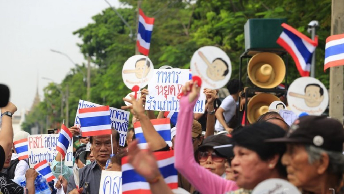 กทม.ระบุมีหน้าที่อำนวยความสะดวกปชช.-จนท. กทม.ระบุมีหน้าที่อำนวยความสะดวกปชช.-จนท.