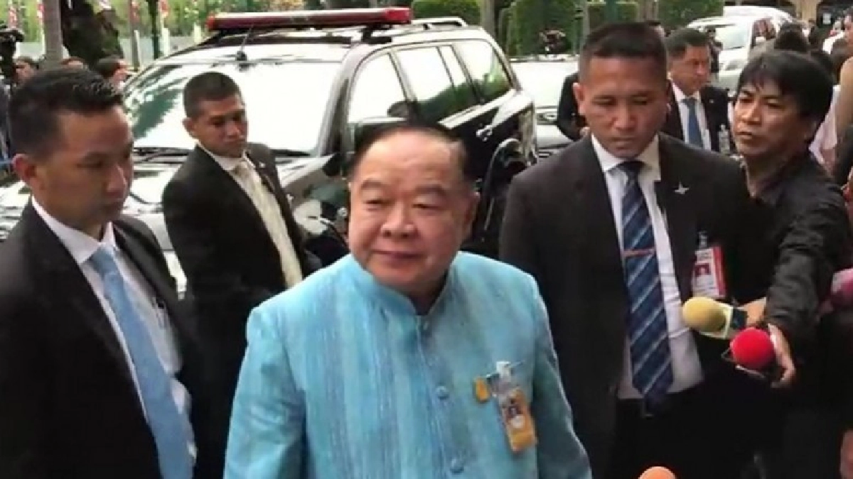 "บิ๊กป้อม" ห้ามม็อบออกนอก "ธรรมศาสตร์" ละเมิดจับทันที "บิ๊กป้อม" ห้ามม็อบออกนอก "ธรรมศาสตร์" ละเมิดจับทันที