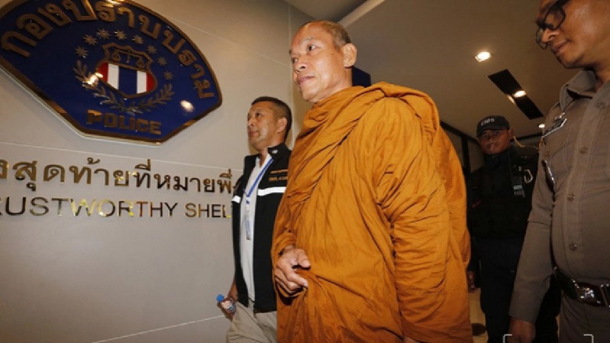 กองปราบ คุมตัว "พระพุทธะอิสระ" ฝากขังครั้งแรก