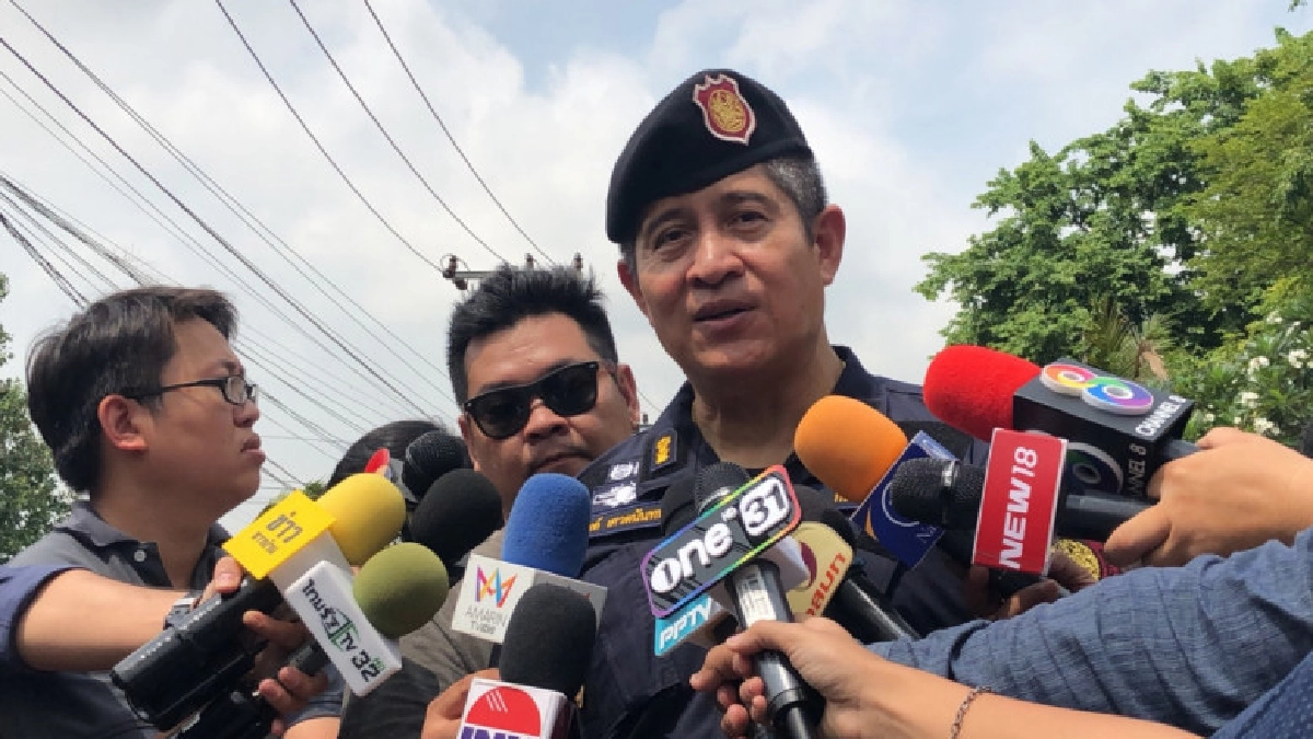 อดีตพระอ่อนเพลีย อิดโรย อนุโลมนุ่งขาวห่มขาว อดีตพระอ่อนเพลีย อิดโรย อนุโลมนุ่งขาวห่มขาว