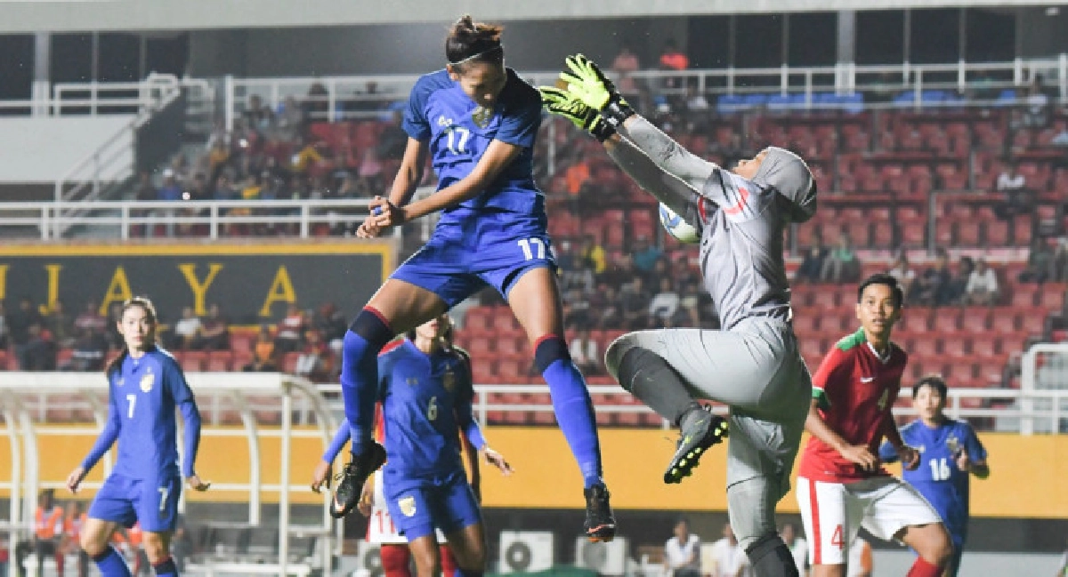 ชบาแก้ว ถล่ม อิเหนายับ 13-0 ชบาแก้ว ถล่ม อิเหนายับ 13-0