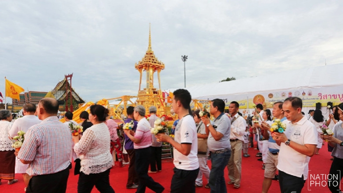 เข้าวัดทำบุญเวียนเทียนเนื่องในวันวิสาขบูชา(ภาพชุด) เข้าวัดทำบุญเวียนเทียนเนื่องในวันวิสาขบูชา(ภาพชุด)