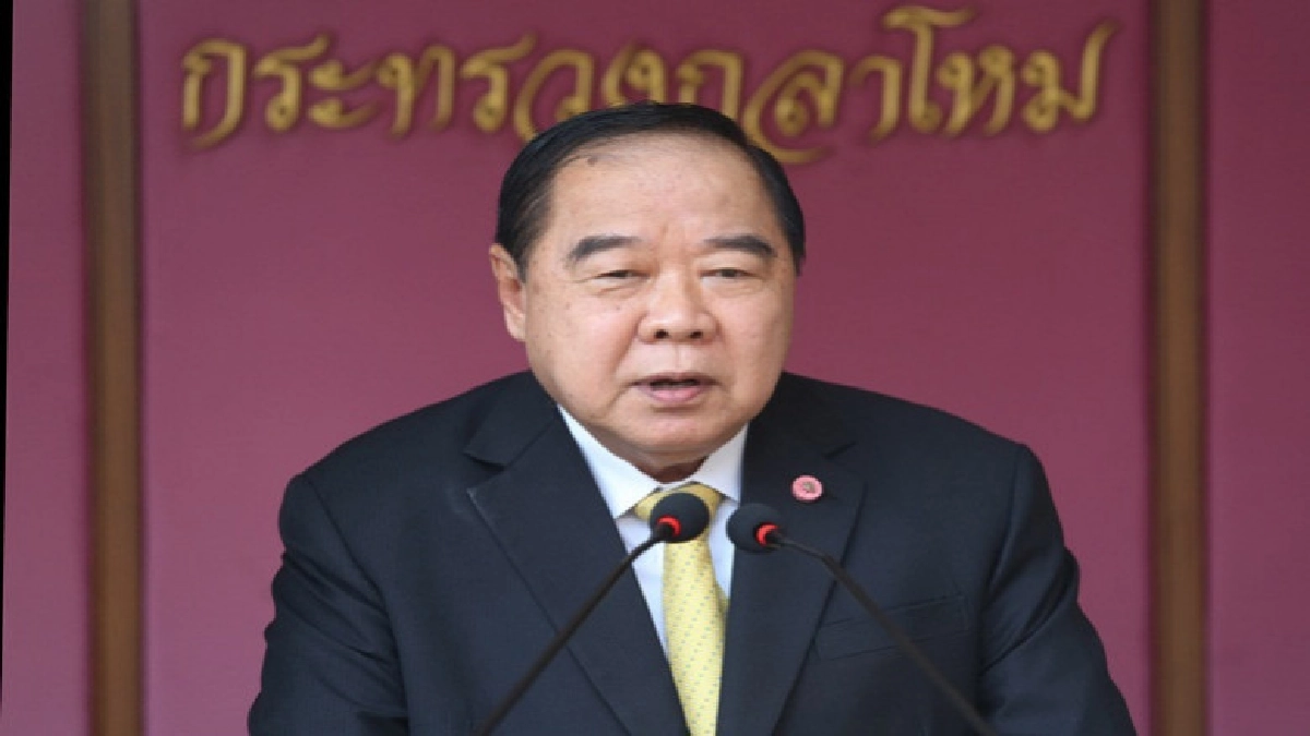 "บิ๊กป้อม"ไฟเขียวหล่าทัพจัดการโพสต์บิดเบือนทำลายกองทัพ "บิ๊กป้อม"ไฟเขียวหล่าทัพจัดการโพสต์บิดเบือนทำลายกองทัพ