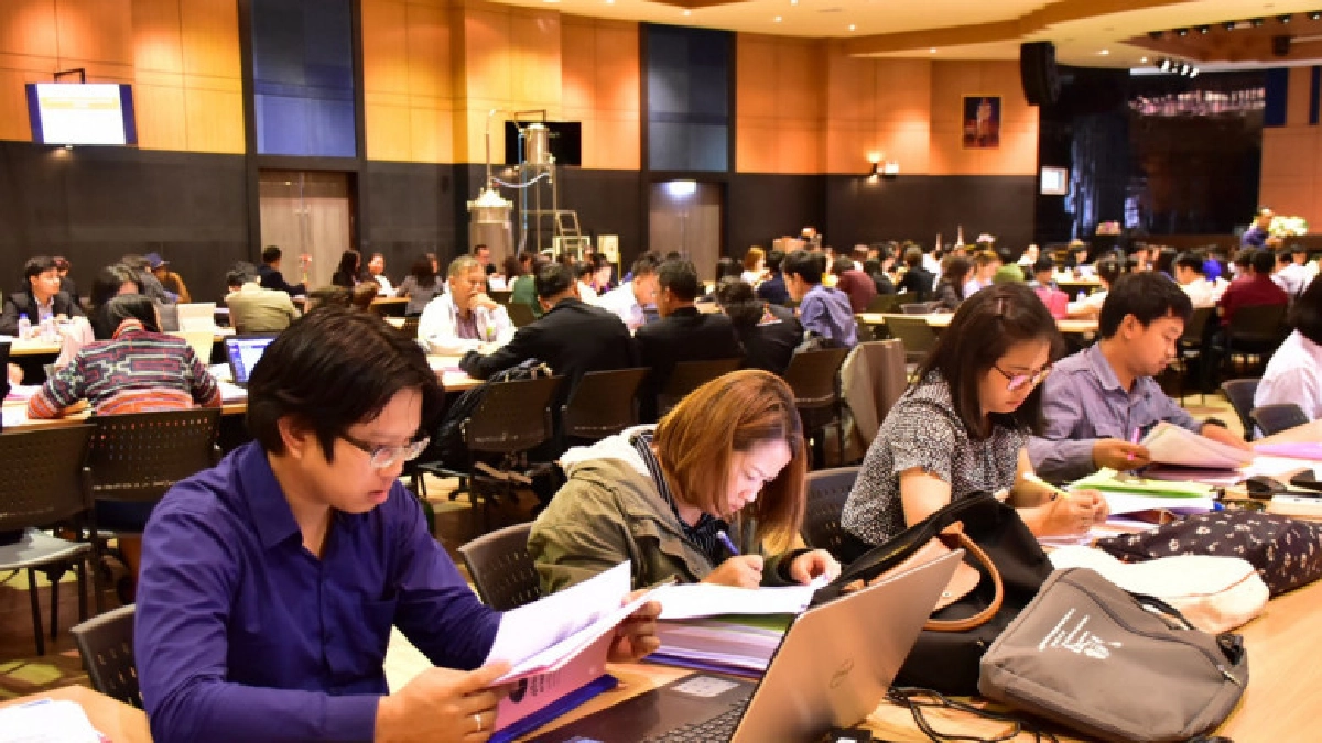 คอท.มุ่งปรับครูเก่าให้เป็นครูพันธุ์ใหม่