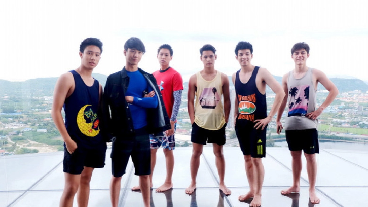 'ปีโป้ – บิวกิ้น' ปะทะแก๊งหนุ่มลูกครึ่ง 'ปีโป้ – บิวกิ้น' ปะทะแก๊งหนุ่มลูกครึ่ง