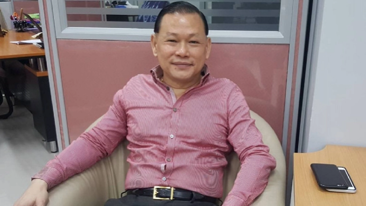 "สันธนะ" ยังยิ้มได้ อัยการฟ้อง 2 ข้อหาขัดขวางเจ้าพนักงาน 