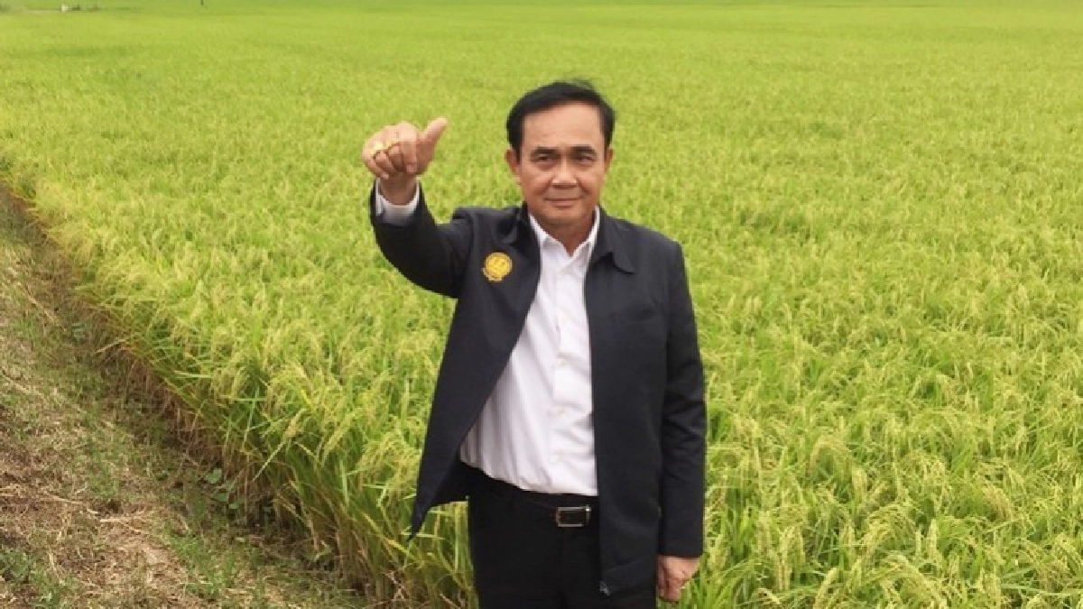 "นายกฯ"เปรยเป็นนัยใครอยากเป็นรมต.อีกให้มาชิมข้าว "นายกฯ"เปรยเป็นนัยใครอยากเป็นรมต.อีกให้มาชิมข้าว