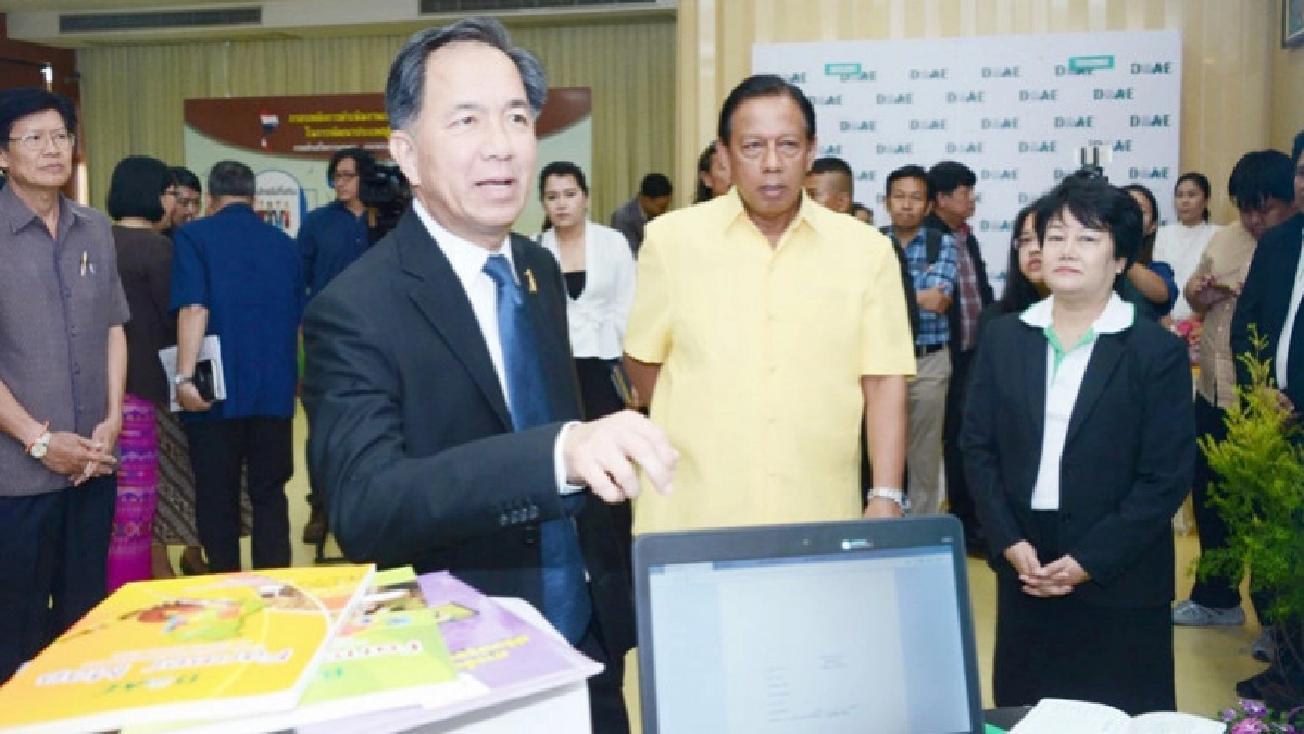 "กฤษฎา"หนุนศพก.ขับเคลื่อนโครงการไทยนิยม