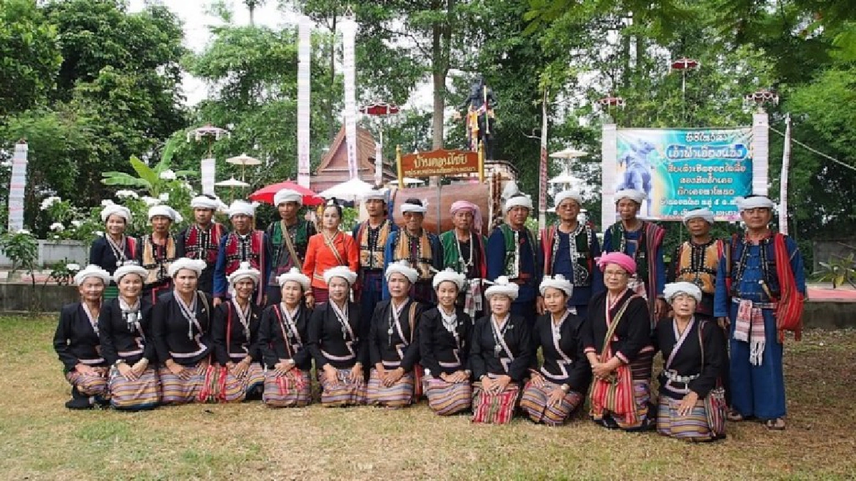ไทยลื้อเชียงคำ จัดทำพิธี " สืบเต๊าะฮีตฮอยไตลื้อ
