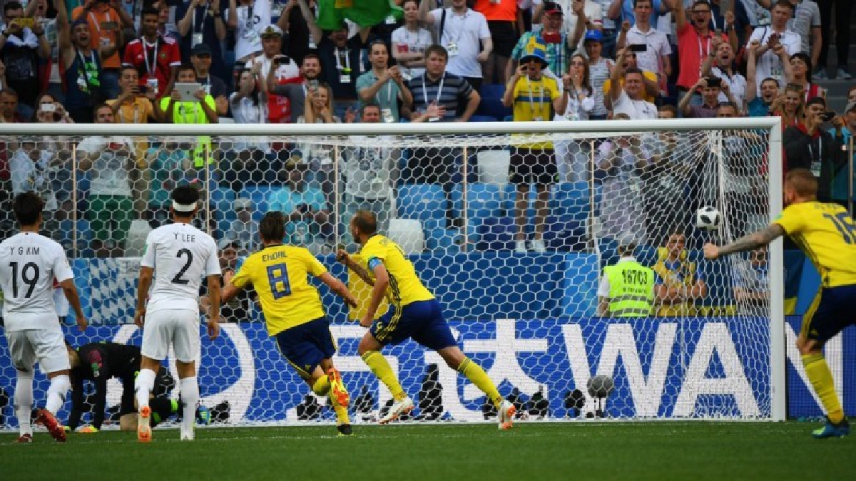 ไม่รอด"วีเออาร์"สวีเดนซัดโทษเฉือนโสมขาว 1-0 ไม่รอด"วีเออาร์"สวีเดนซัดโทษเฉือนโสมขาว 1-0