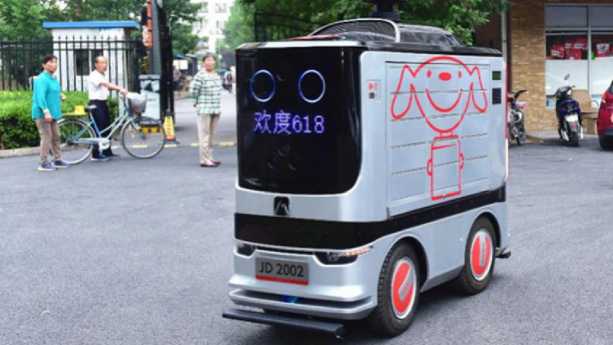  อีคอมเมิร์ซจีนเริ่มใช้หุ่นยนต์ส่งของในปักกิ่ง 