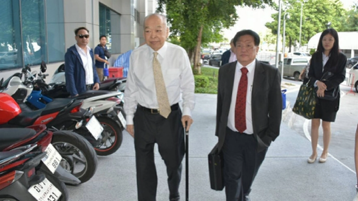 เลื่อนเวลาอ่านคำพิพากษา "ปึ้ง" ออกพาสปอร์ต"ทักษิณ" เลื่อนเวลาอ่านคำพิพากษา "ปึ้ง" ออกพาสปอร์ต"ทักษิณ"