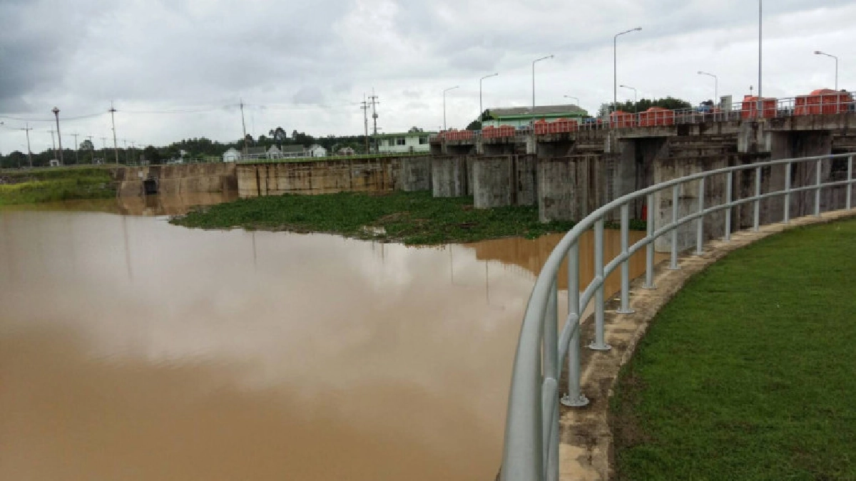 เตือนเฝ้าระวัง!ชุมพรฝนตกหนักส่งผลลุ่มน้ำคลองท่าตะเภาเพิ่มสูง