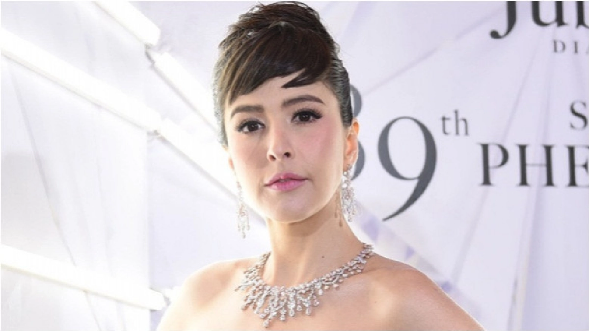 'ริต้า' สวยสง่าโชว์เครื่องเพชรร้อยล้าน 'ริต้า' สวยสง่าโชว์เครื่องเพชรร้อยล้าน