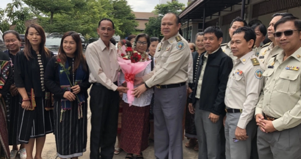 ชาวชุมชนไทดำให้กำลังใจ "อธิบดีกรมอุทยานฯ" เชื่อถูกใส่ร้าย ชาวชุมชนไทดำให้กำลังใจ "อธิบดีกรมอุทยานฯ" เชื่อถูกใส่ร้าย