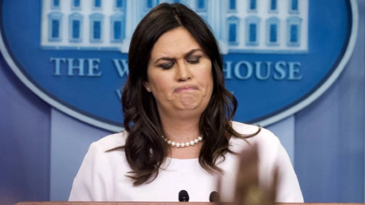   ไม่ต้อนรับ!เจ้าของเชิญโฆษกทำเนียบขาวออกจากร้านอาหาร