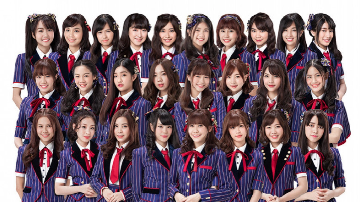(คลิปข่าว)โอตะว่าไง? โอ๋ ซูเปอร์กลู คอมเมนต์ถึง BNK48 แบบนี้ (คลิปข่าว)โอตะว่าไง? โอ๋ ซูเปอร์กลู คอมเมนต์ถึง BNK48 แบบนี้