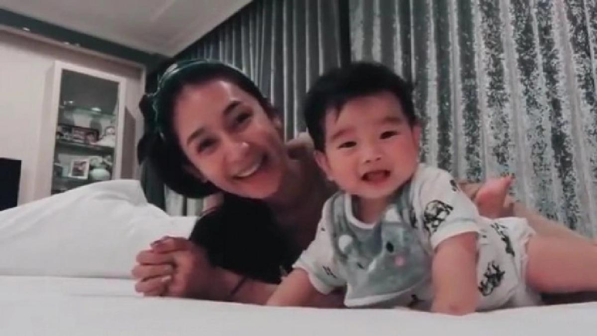 (คลิปข่าว) อคิณ ตื่นเต้นหนักมาก เจอตัวเอง น่ารักอะไรขนาดนี้ (คลิปข่าว) อคิณ ตื่นเต้นหนักมาก เจอตัวเอง น่ารักอะไรขนาดนี้