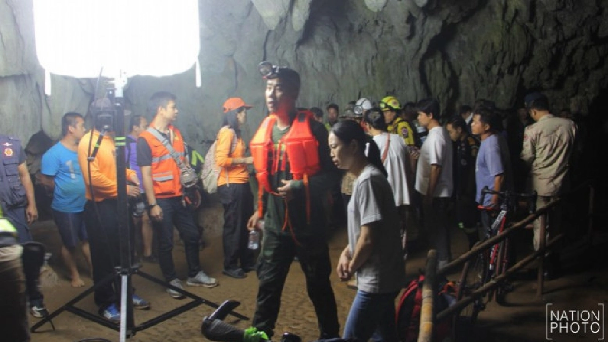 ผู้ว่าฯเชียงราย สั่งเร่งสูบน้ำถ้ำหลวงฯ ผู้ว่าฯเชียงราย สั่งเร่งสูบน้ำถ้ำหลวงฯ
