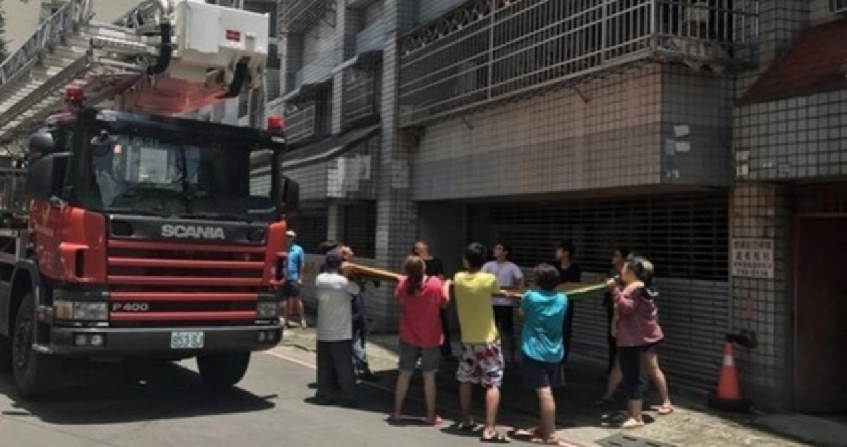 ตี๋น้อยไต้หวันห้อยต่องแต่งชั้น 5 ตี๋น้อยไต้หวันห้อยต่องแต่งชั้น 5