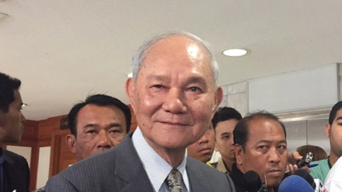 "มีชัย" แนะคนคิดแก้รธน. บอกโจทย์ให้ปชช.รู้ด้วย "มีชัย" แนะคนคิดแก้รธน. บอกโจทย์ให้ปชช.รู้ด้วย