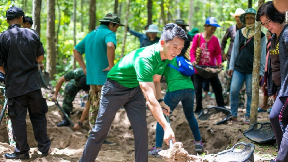 ส่งเสริมคุณภาพชีวิตผู้พิทักษ์ป่าห้วยขาแข้ง ส่งเสริมคุณภาพชีวิตผู้พิทักษ์ป่าห้วยขาแข้ง